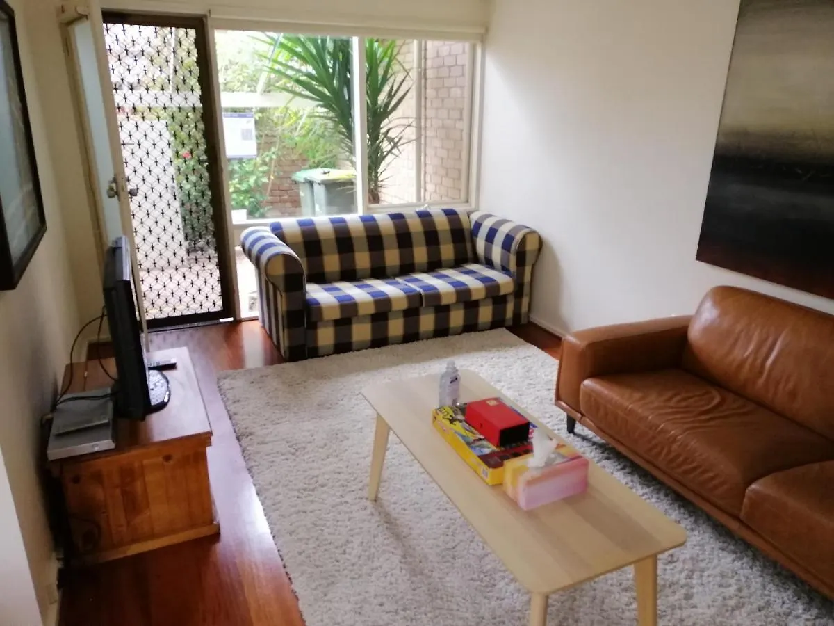 Adelaide Holiday Home 0*,